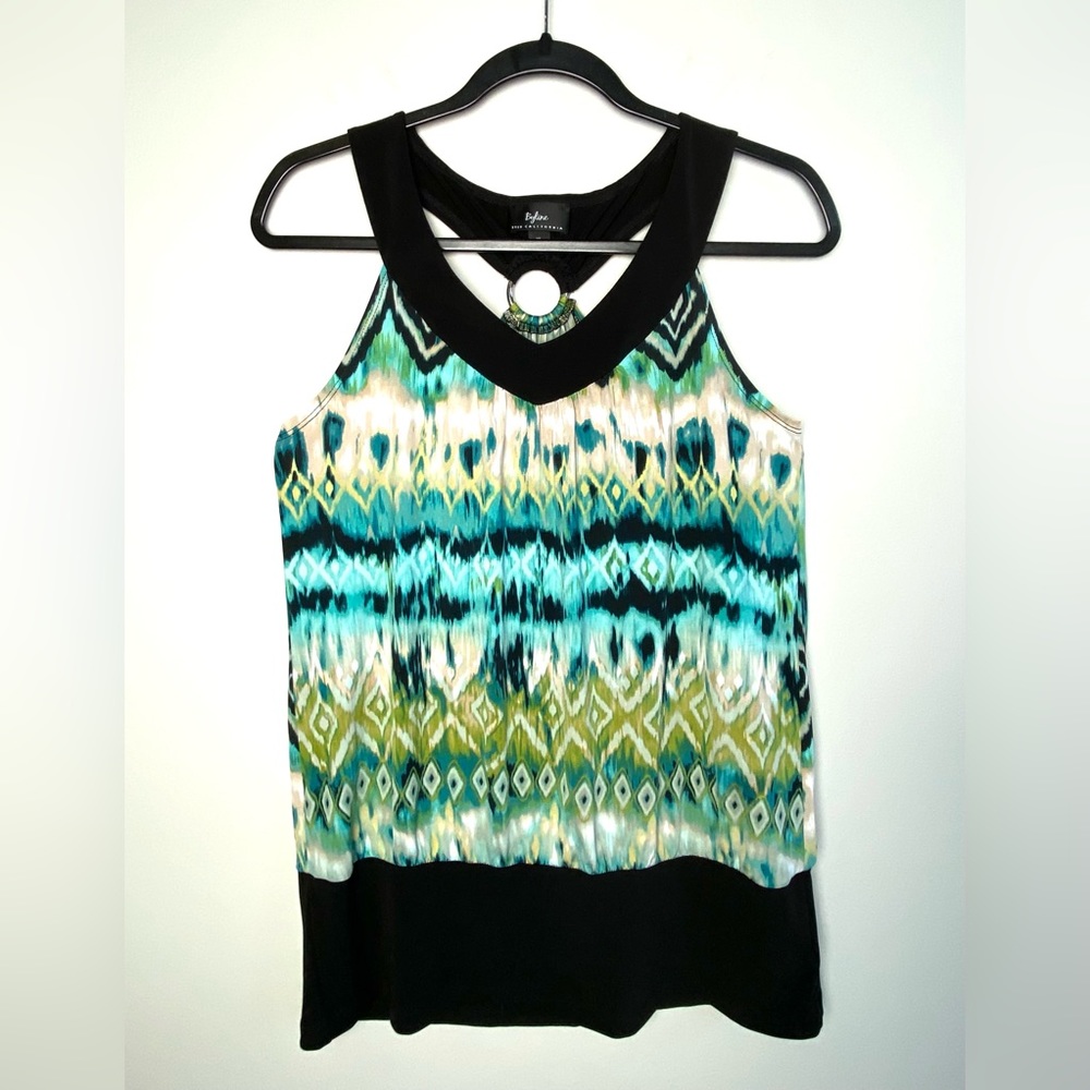Byline Byer California Sleeveless Green/Teal Print Top Black Waistband Size XL